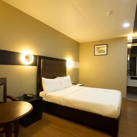 The Lucky 9 Budget Hotel Tagum Екстер'єр фото