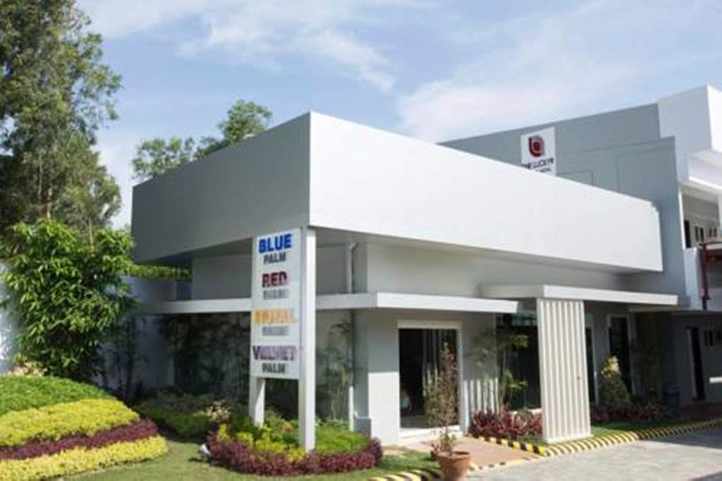 The Lucky 9 Budget Hotel Tagum Екстер'єр фото