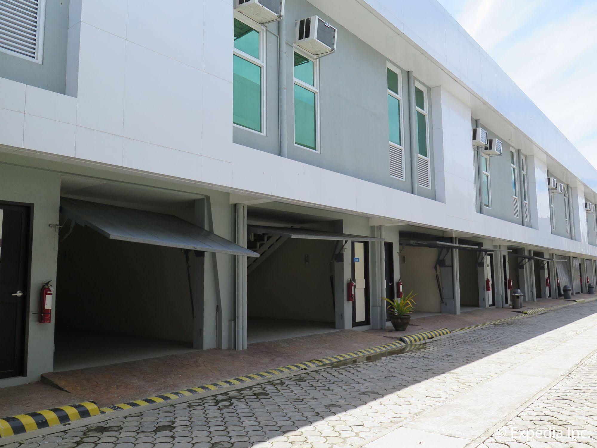 The Lucky 9 Budget Hotel Tagum Екстер'єр фото