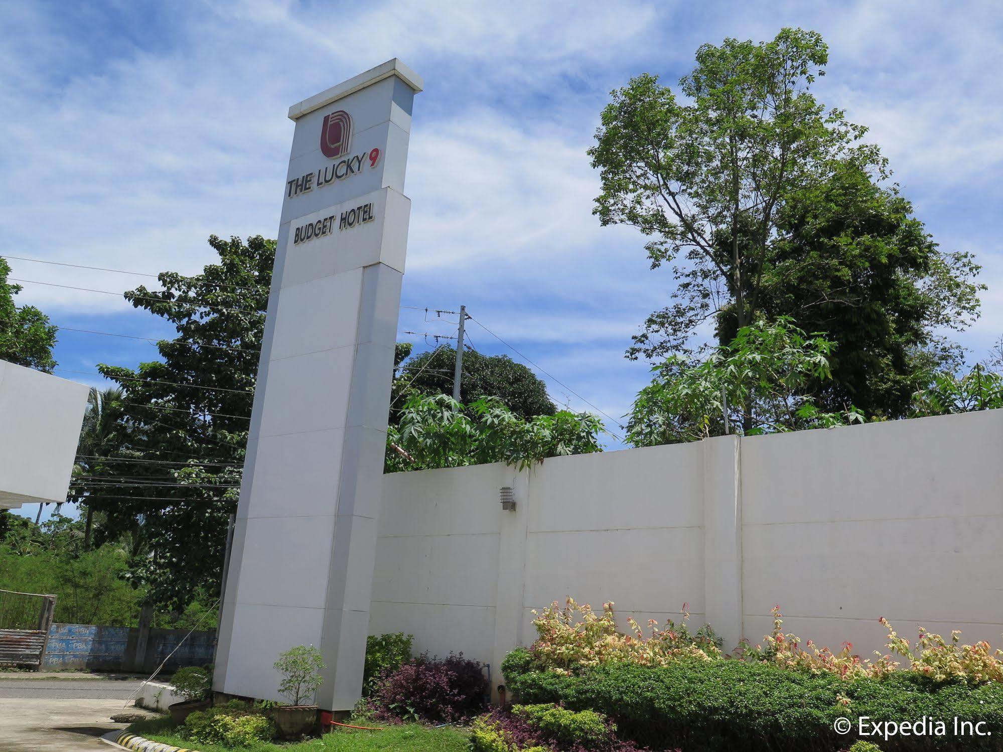 The Lucky 9 Budget Hotel Tagum Екстер'єр фото