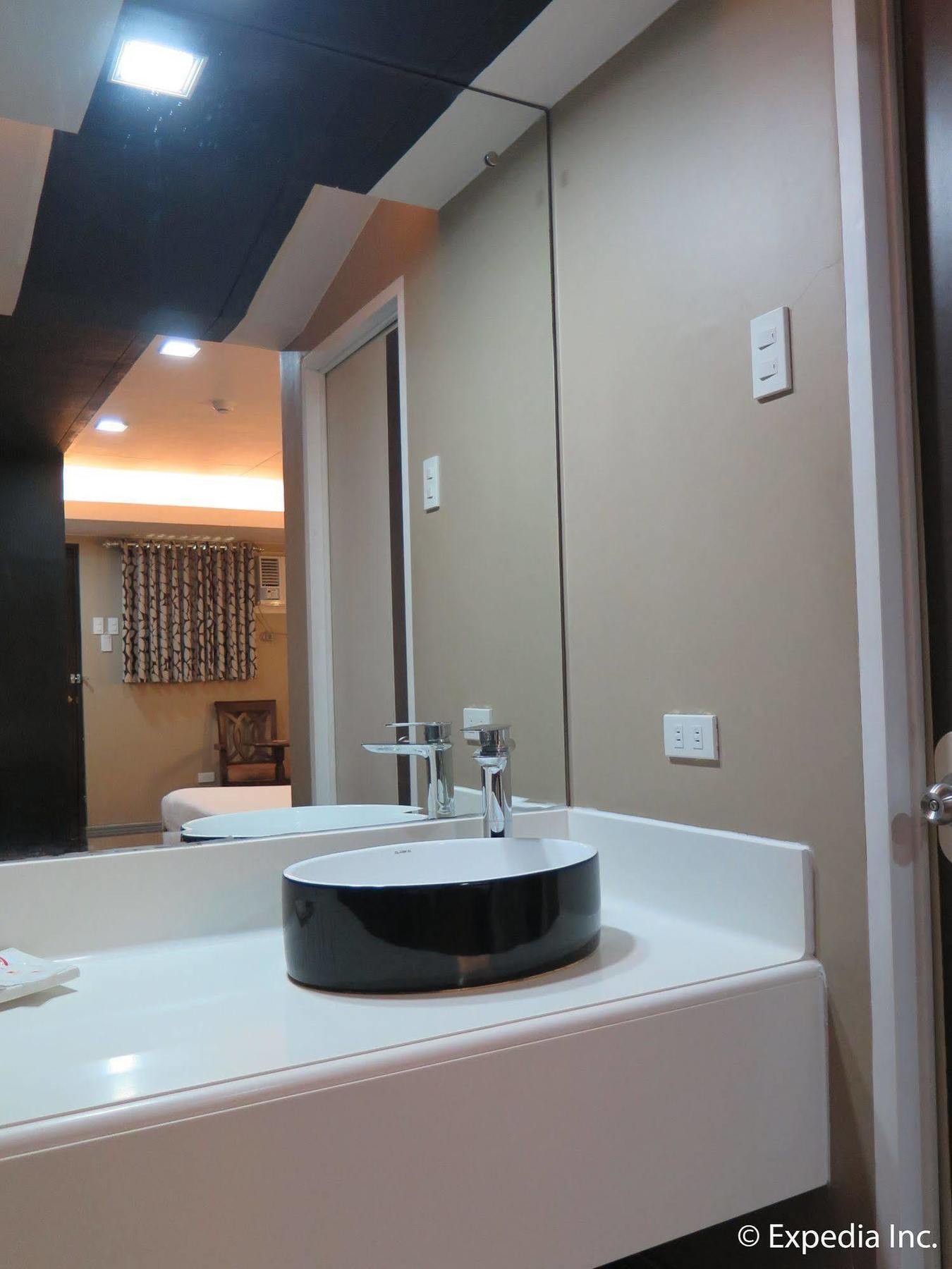 The Lucky 9 Budget Hotel Tagum Екстер'єр фото