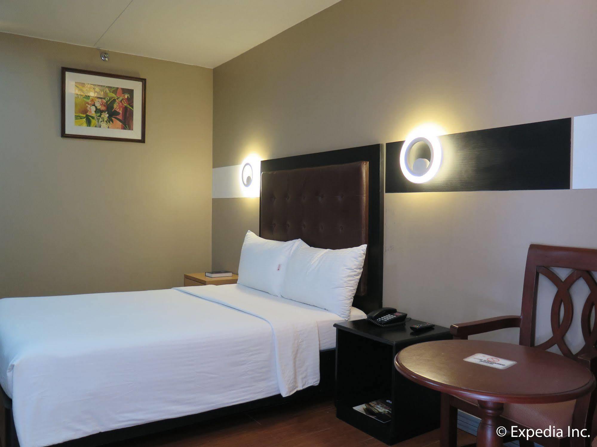 The Lucky 9 Budget Hotel Tagum Екстер'єр фото